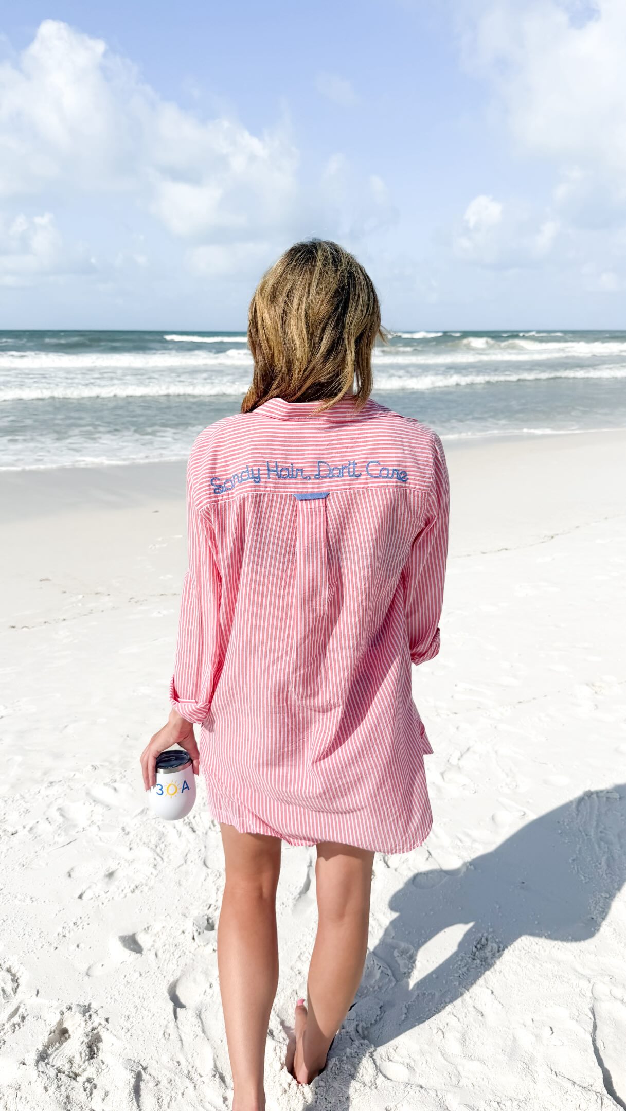 This is what I mean when I say I’m outdoorsy... 🏖️🍹💕

If there’s sunshine, a body of water, and a drink involved, count me in. 😂

Share this with your “outdoorsy” friend. 🙌🏻

#SummerLifestyle #BeachDays #MomContent #WeekendVibes #LifeLately