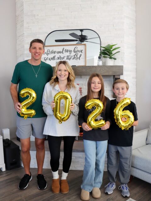 ✨✨ Happy New Year from the Clarke Fam ✨ We can’t wait to see what 2026 has in store for us. 💗

Loved ringing in the new year with the Braddock Fam! @kaitbraddock #2026 #newyears