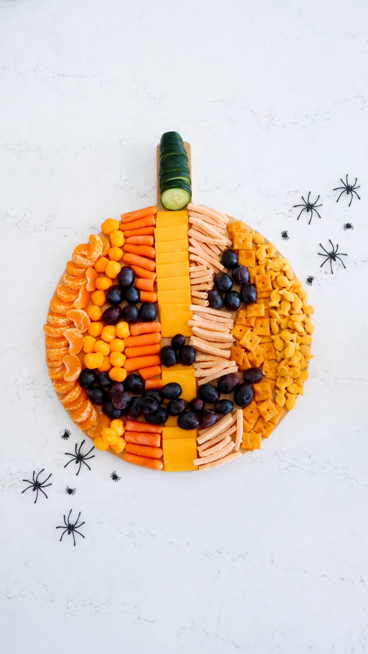 🎃 The Halloween charcuterie board you NEED to make this year!

I took orange + black snacks and arranged them into a pumpkin shape for the easiest festive Halloween snack board. It’s simple, fun, and such a fun centerpiece for a Halloween party, movie night, or fall gathering. 🧡🖤

Save this pumpkin charcuterie board for your next Halloween party! 🎃

#HalloweenFood #HalloweenSnacks #CharcuterieBoard #HalloweenParty #HalloweenIdeas