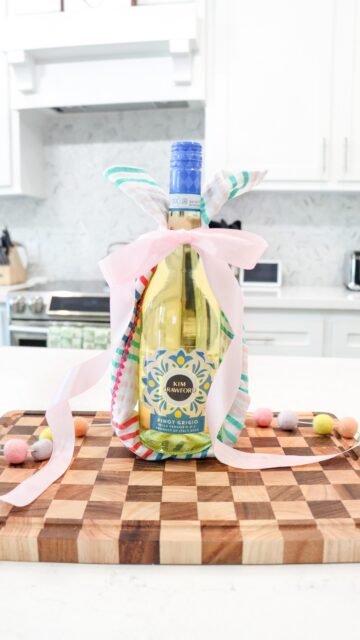 Show up to Easter brunch with the cutest hostess gift 🐣✨

Because let’s be real… a bottle of wine is always a yes, but pairing it with a festive towel?? Instant “she thought this through” energy 💐🍷

Simple, affordable, and looks like you planned it days in advance!

Save this for your next invite + tell me… are you a last-minute grab or a planned out gift girly? 👀👇🏼

#EasterHosting #HostessGiftIdeas #MomLifeHacks #EasterVibes #GiftInspo