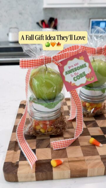 A sweet little fall gift idea that takes just a few minutes to put together! 🍏🍁🧡

“You’re awesome to the CORE!” is the cutest way to turn an apple, candy corn + caramel dip into an easy DIY fall gift. 

A thoughtful little treat for teachers, neighbors, friends, coworkers or anyone you want to treat this fall. 🧡

Save this for your next fall gift idea and comment SHOP for the printable + links! 🍏

#FallGiftIdeas #DIYGiftIdeas #TeacherGiftIdeas #EasyGiftIdeas #FallDIY / https://liketk.it/6mIzK