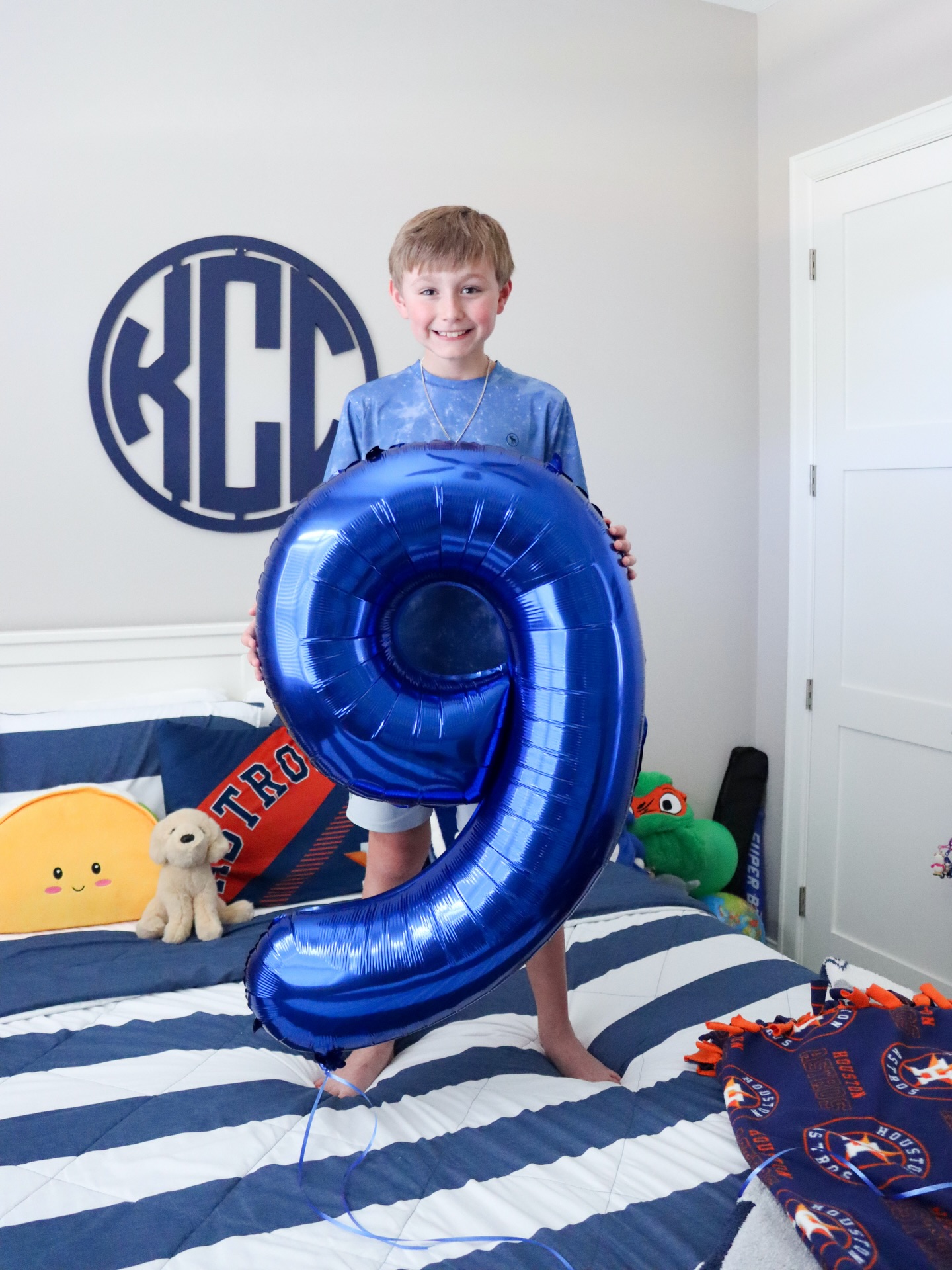 happy happy birthday to our 9 year old!💙 I can’t believe how grown up he looks & he continues to make us incredibly proud of him.

He’s extremely hardworking, so kind, a rule-follower and servant hearted. 

He loves baseball, basketball,🎮 playing video games, nascar 🏁and watching sports. ⚾️🏀

Watching him grow up is one of life’s greatest joys. You are so loved little man. #kcclarkejr