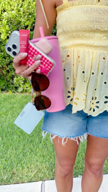 girl grip ☀️🎀🩵😎

Comment SHOP for the links.

Promo // MARQUIS for 10% off @wallicases 

#girlgrip #trend #momstyle #summerstyle / https://liketk.it/6hVWL