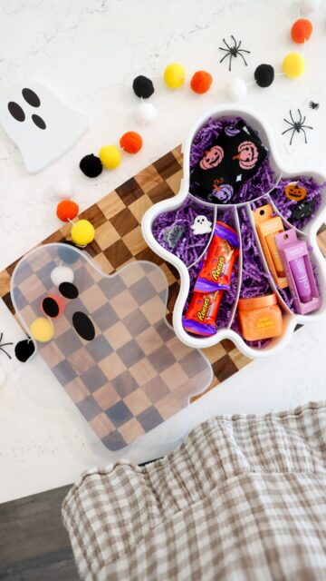 👻 The cutest little Halloween surprise! This ghost snack box is such an easy Halloween gift idea for kids, friends, teachers, neighbors or anyone who loves a good snack. 🎃🍬

Fill it with their favorite Halloween treats, add a bow, and you’ve got a fun little Halloween snack boxl!

COMMENT “shop” for the links.

Save this for an easy Halloween treat idea you can recreate this year. 👻

#HalloweenIdeas #HalloweenGiftIdeas #HalloweenTreats #SnackBox #HalloweenDIY / https://liketk.it/6oVHl