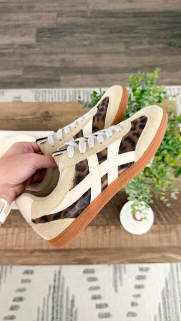 Leopard print sneakers are having a MOMENT this fall! 🐆🤎

The easiest way to add a little fun to your fall outfits without sacrificing comfort. Pair them with jeans, leggings, or your favorite casual fall look for an outfit that feels effortless but still makes a statement. 🍂

Are we still calling leopard a neutral? Because I’m wearing it like one! 👟🤍

Comment SHOP and I’ll send you the link + use PROMO // SHUSHOP15 for 15% off.

#LeopardSneakers #FallShoes #FallOutfits @shushopshoes #myshushop #ad / https://liketk.it/6r1dr
