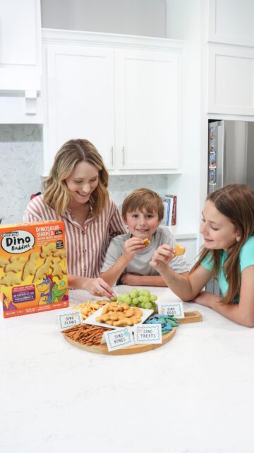 Costco run → FULL Dino Mom win 🛒🦖✨#ad

These are freezer staples. They’re quick, kid-approved, and so easy to turn into something fun—whether it’s a snack board, after-school bite, or little movie night moment 💛

Made with no antibiotics ever, 100% all natural, plus 9g protein and Omega-3s… so I feel just as good serving them as my kids do eating them 🙌🏻

Trust me—next Costco trip, just grab them.

#CostcoFinds #MomLifeMadeEasy #EasyFamilyMeals #FreezerStaples KidApproved @yummydinobuddies