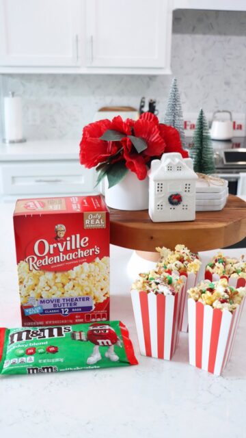 #WalmartPartner #MMS_Partner #sponsoredbyorvilleredenbachers 
It’s time for a Holiday Movie Night! 🎄🍿

This Reindeer Crunch Mix is the perfect movie night snack to share with the family.

@mmschocolate & @orvillepopcorn are just the perfect mix of salty and sweet. 🍿Plus, this makes great gifts to friends and neighbors too! ❤️

Grab your holiday movie night essentials at @Walmart. #iywyk