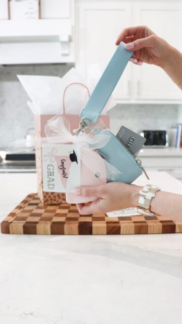 Easy Graduation Gift Idea! 🎓 Simple gifts always end up being my favorite 🤍

COMMENT “shop” for the links.

I filled this lululemon dual pouch wristlet with a gift card and added a cute printable tag for the easiest graduation gift idea. Practical, pretty, and something they’ll actually use after graduation 🎓✨

SAVE this for grad party season!

#GraduationGiftIdeas #GradGift #LululemonGift #GiftIdeasForHer #GraduationSeason / https://liketk.it/6cSjl