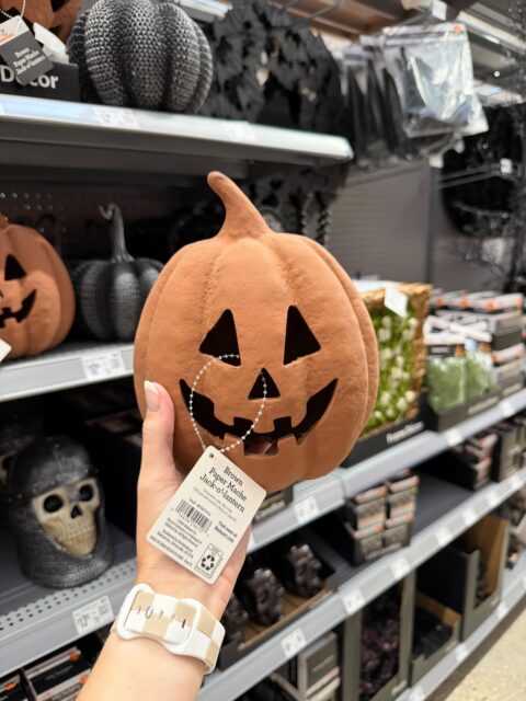 Walmart understood the Halloween assignment. 🎃👻🧡

I found SO many cute Halloween finds at Walmart — from spooky home décor and seasonal pieces to those little things you didn’t know you needed until you see them. 

😂 If you’re decorating for Halloween or looking for affordable ways to add a little spooky to your home, definitely save this one!

Comment SHOP if you want the links! 🛍️🎃

#WalmartFinds #WalmartHalloween #HalloweenDecor #HalloweenFinds #HalloweenShopping / https://liketk.it/6mFe2