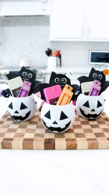 How to make a boo basket for under $15! 👻🎃

You don’t have to spend a fortune to make a cute Halloween boo basket! This budget-friendly Halloween gift came to just $14.77 🖤

🎃 What’s inside my boo basket:
Mini pumpkin candy bucket — $0.97
Halloween socks — $2.50
Halloween face mask — $2.11
Lip balm — $5.00
Mini Halloween hair clip — $1.19
Hand sanitizer — $3.00

Total: $14.77

👻✨COMMENT “shop” for the links.

Want to make it even more budget-friendly? 👀 Swap the $5 lip balm for their favorite candy and save even more! 🍬

Save this easy, affordable boo basket idea for Halloween gifting, and follow for more budget-friendly seasonal finds!

#BooBasket #HalloweenGiftIdeas #BudgetFriendly #HalloweenIdeas #AffordableFinds / https://liketk.it/6prXu