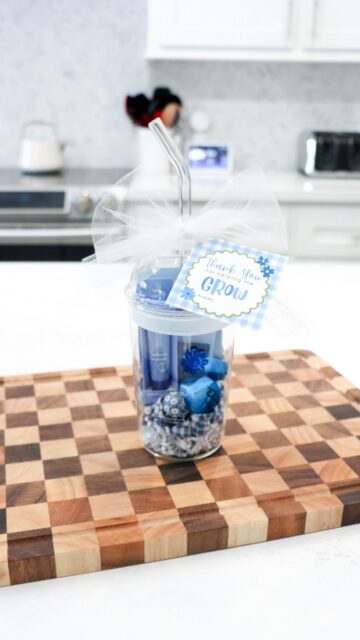 The CUTEST teacher gift idea you can make in minutes 💙🌼

COMMENT “shop” for the links. 📚

This “Thank You for Helping Me Grow” gift is sweet, simple, and so thoughtful.

Just grab a tumbler, fill it with their favorite goodies (think beauty items, hand sanitizer, and of course… chocolate 🍫), then finish it off with a bow + tag for that extra special touch.

Don’t forget to save this for end-of-year gifting + share with a mama who needs ideas!🤍

#teachergiftideas #teacherappreciation #diygiftideas #momlifehacks #teachergifts / https://liketk.it/6aWkZ